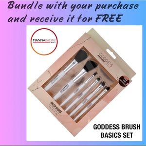 Manna Kadar Brush Set